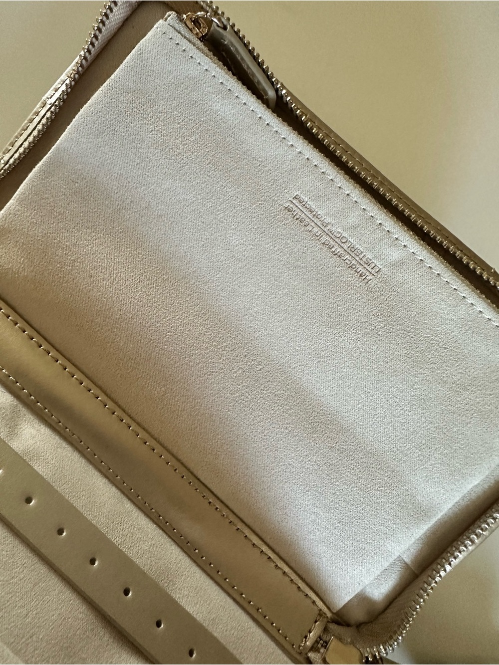 WOLF Zip-Around Travel Jewelry Case in Gold with Tassel - Picture 4 of 10